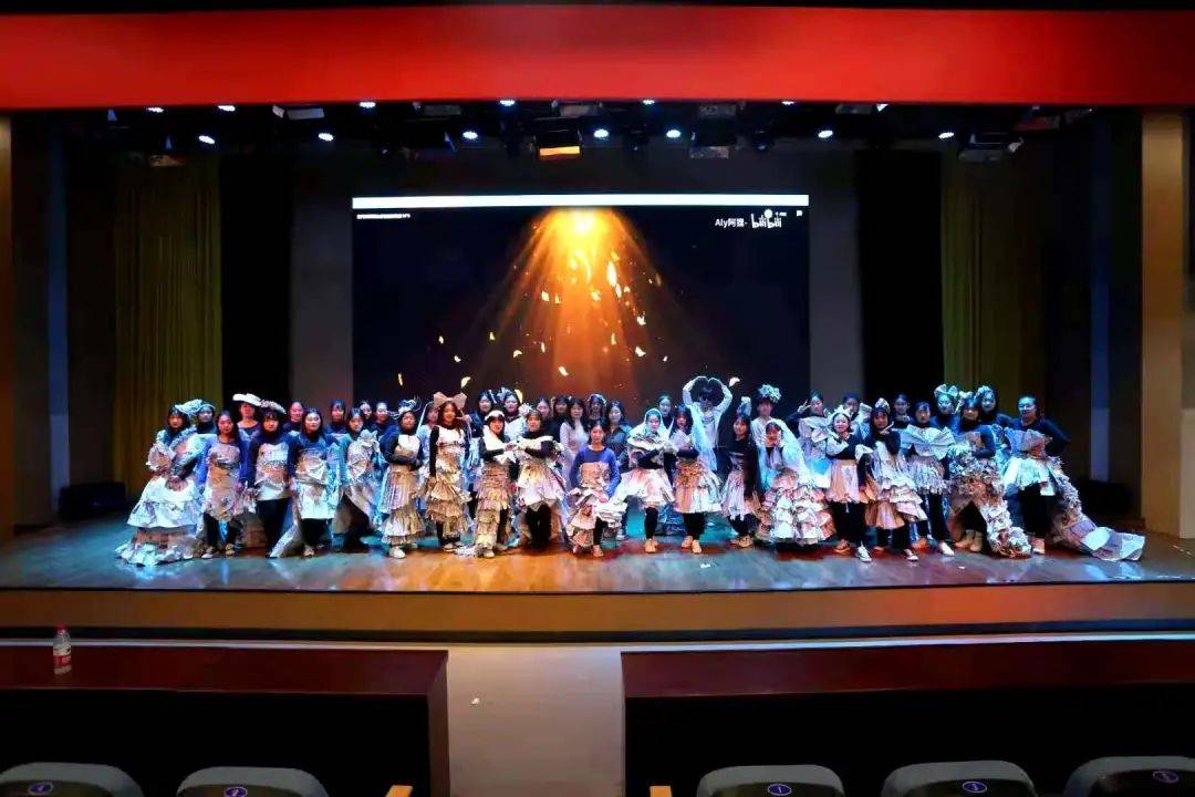 我的世界“纸”有你“十大足球赌注软件”(图10) 
我的世界“纸”有你“十大足球赌注软件”(图10)